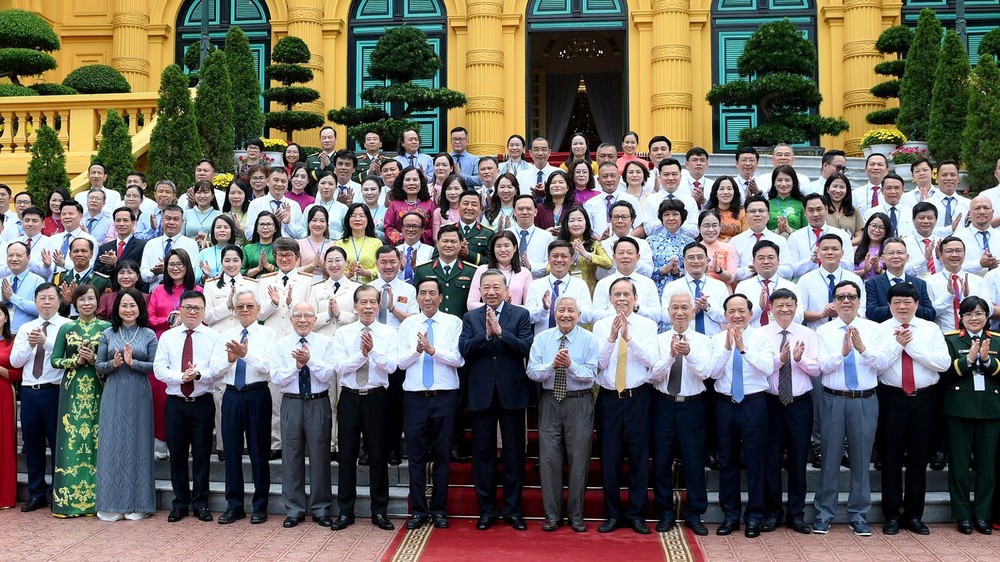 bao-chi-cach-mang-viet-nam-trong-thoi-dai-so-nhan-dan-1.jpg