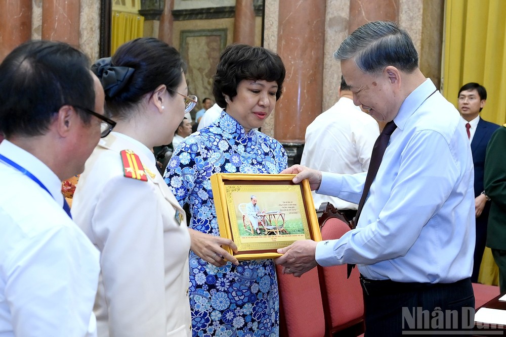 bao-chi-cach-mang-viet-nam-trong-thoi-dai-so-nhan-dan-3.jpg