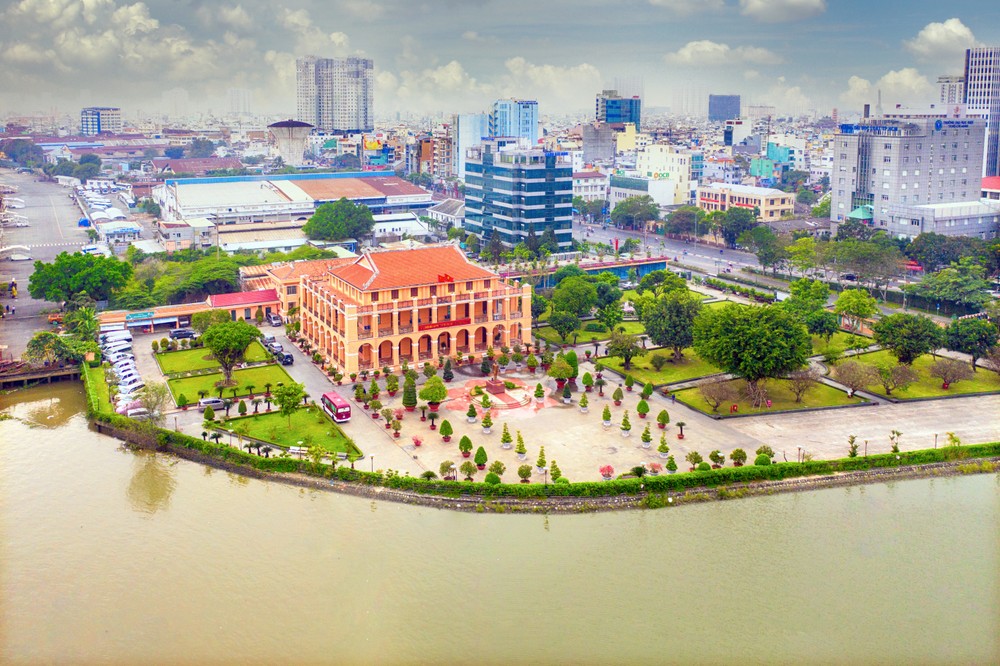 Công viên Bến Nhà Rồng, phường Xóm Chiếu, TPHCM. Ảnh: HOÀNG HÙNG Cong_vien_Ben_Nha_Rong_Original.jpeg