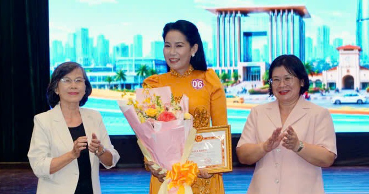 12 thí sinh tranh tài tại chung kết Hội thi Báo cáo viên giỏi TP.HCM năm 2026