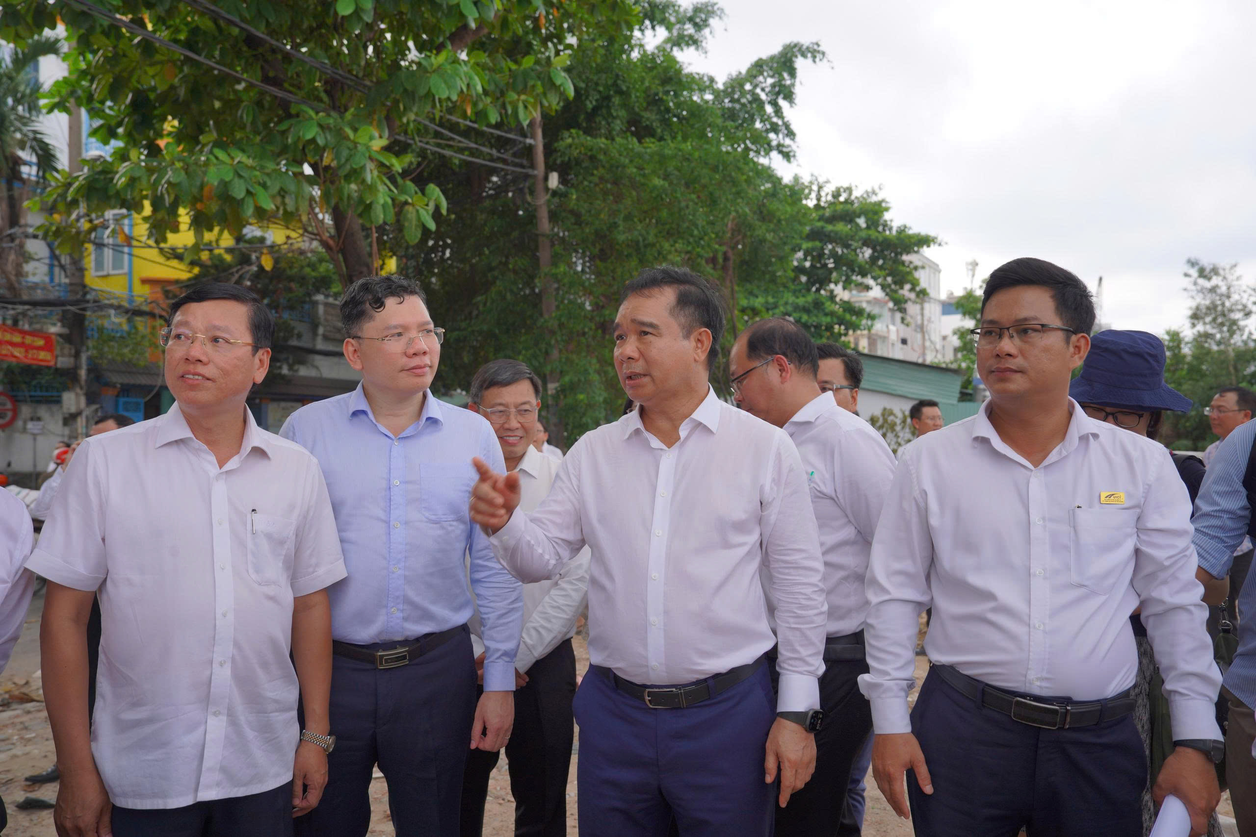 Chủ tịch TP.HCM yêu cầu hoàn thành dự án rạch Xuyên Tâm cuối năm 2027 - Ảnh 3.