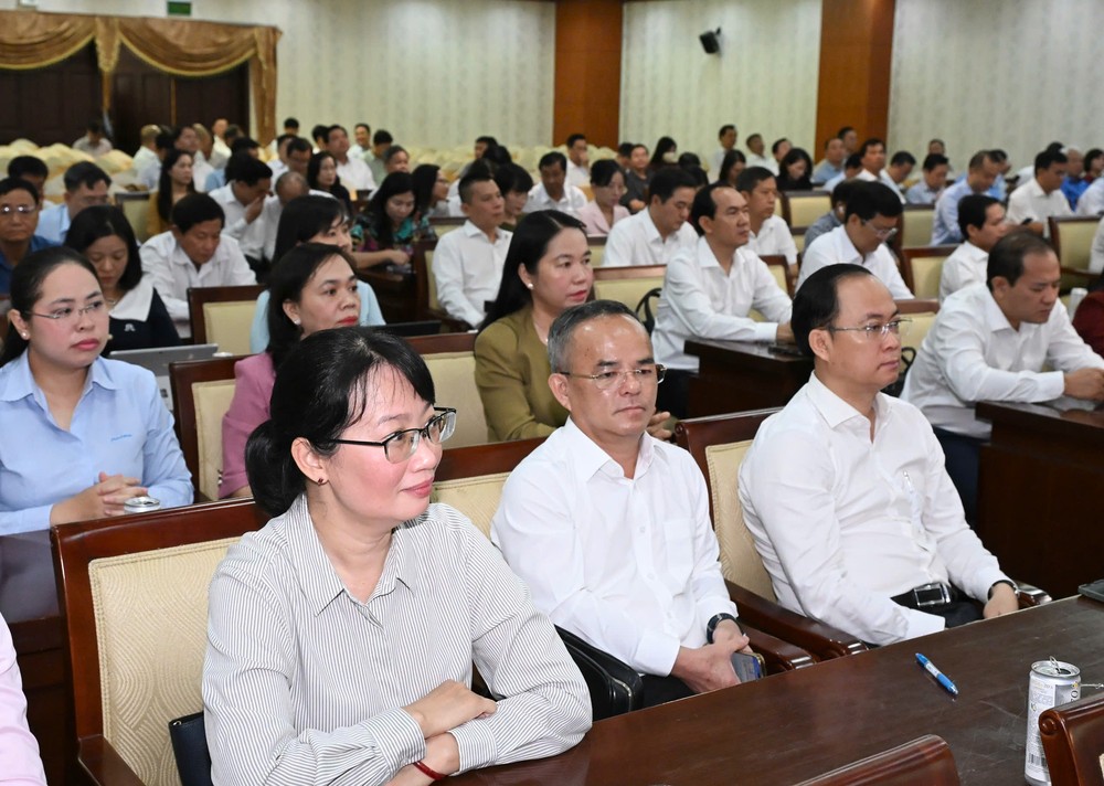 Đại biểu dự hội nghị tại điểm cầu TPHCM. Ảnh: VIỆT DŨNG 2aoboqhhxh7nyxtq39pzjsd1iipmfclivhredkga6.jpg