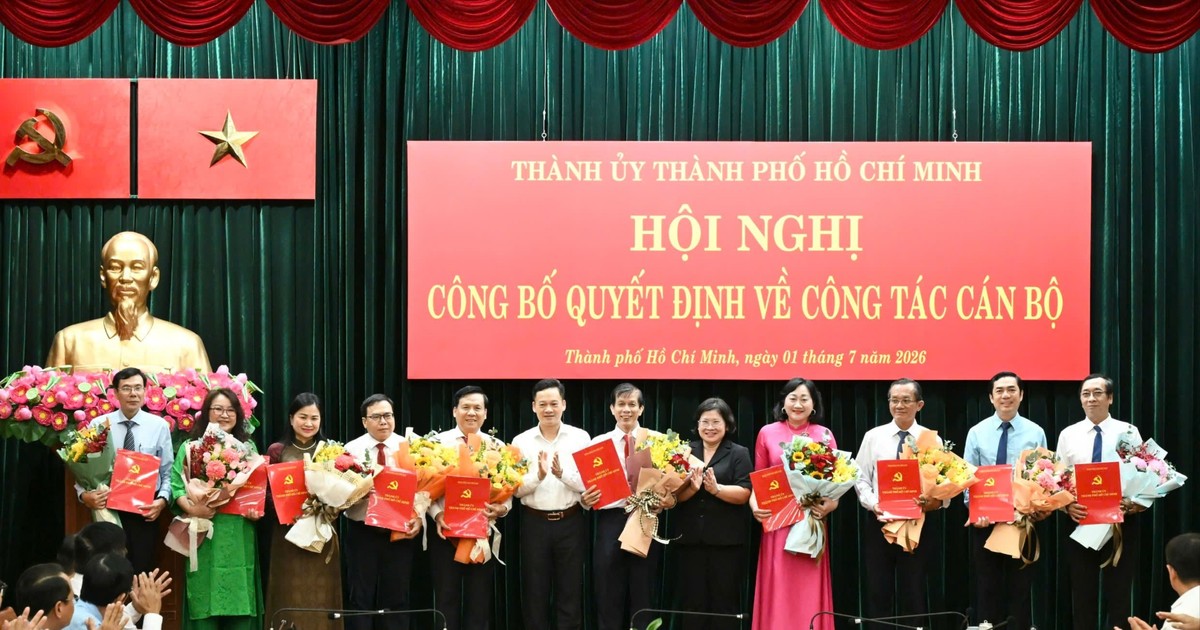 TPHCM trao quyết định nhân sự Báo Sài Gòn Giải Phóng, Báo điện tử Tuổi Trẻ, Đài Phát thanh và Truyền hình TPHCM