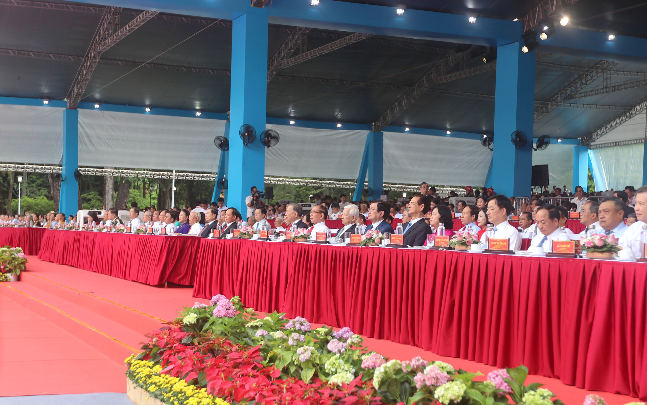 Tổng Bí thư, Chủ tịch nước Tô Lâm: TP.HCM phải tiếp tục đi trước, mở đường, thử nghiệm, đột phá và lan tỏa - Ảnh 6.