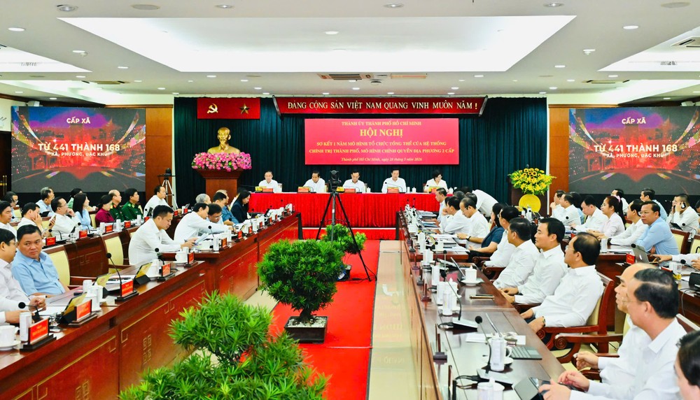Quang cảnh TPHCM tổ chức hội nghị sơ kết 1 năm mô hình tổ chức tổng thể của hệ thống chính trị thành phố, mô hình chính quyền địa phương 2 cấp vào ngày 28-5-2026. Ảnh: VIỆT DŨNG z7873575997686_ba6beae8ffa9330e62f342ffc378922a.jpg