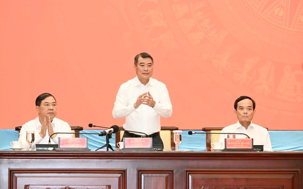 Thủ tướng Lê Minh Hưng tại buổi làm việc với Ban Thường vụ Thành ủy TPHCM vào ngày 13-6-2026. Ảnh: VIỆT DŨNG z7931065282698_ea3dffb18b45c08863d11f8145a37797.jpg