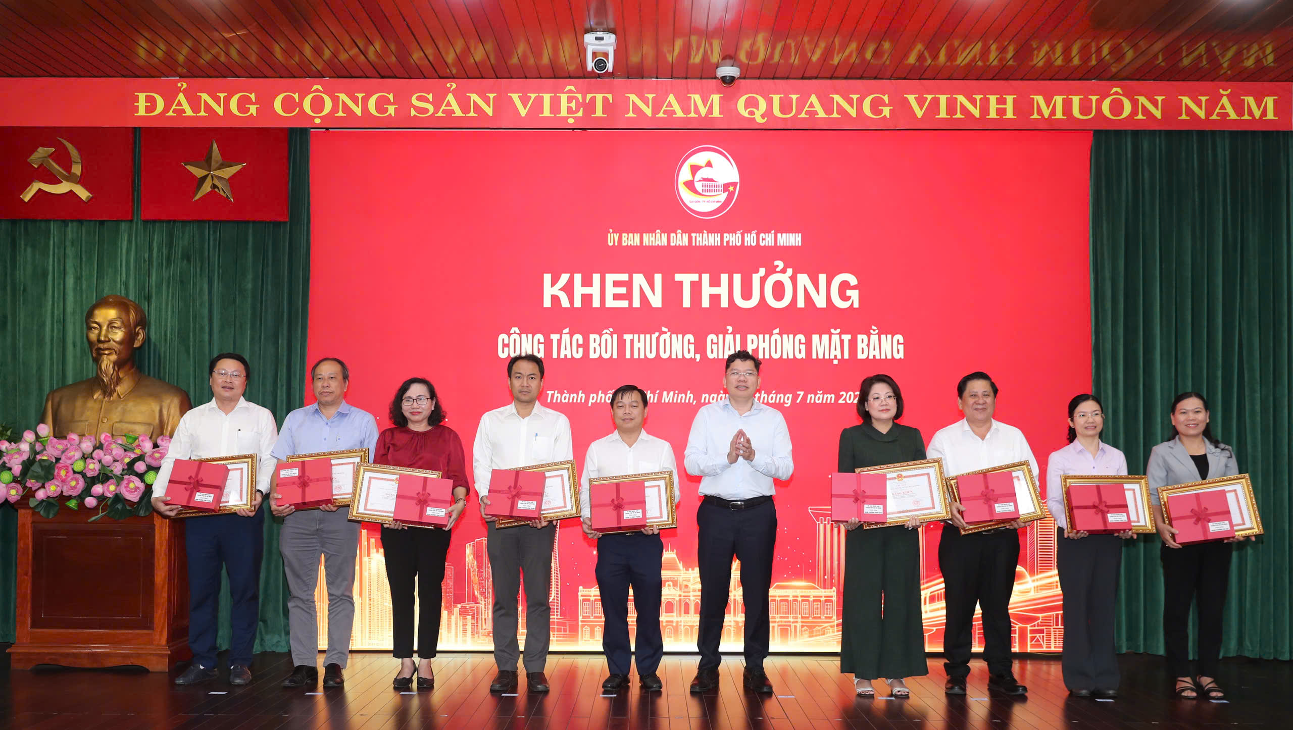 TP.HCM phát động cao điểm 150 ngày đêm hoàn thành mục tiêu tăng trưởng 2 con số - Ảnh 5.