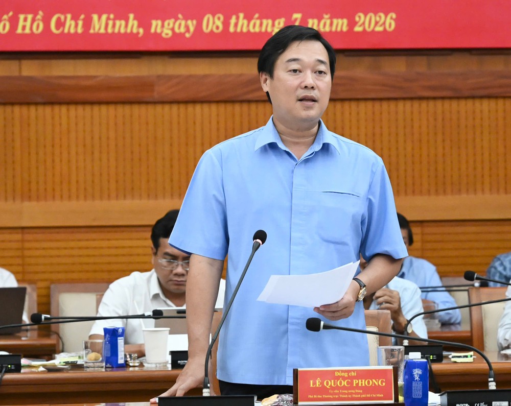 Đồng chí Lê Quốc Phong phát biểu kết luận. Ảnh VIỆT DŨNG 1783485023585_5842312963394305847_5842312963394305847_3fe87bf11bc19fe6bc03230d23b0a066.jpg
