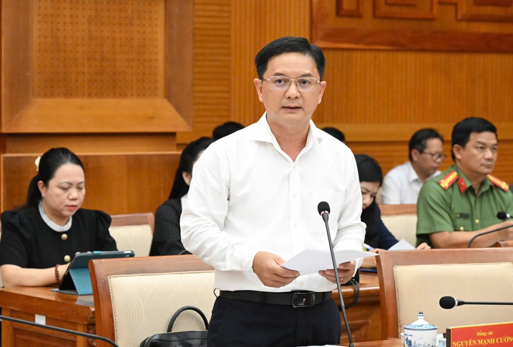 Phó Chủ tịch UBND TPHCM Nguyễn Mạnh Cường phát biểu. Ảnh: VIỆT DŨNG 2aoboqkyk5sd94cugby6lzjkg8kvknicwzzgf9cs8.jpg