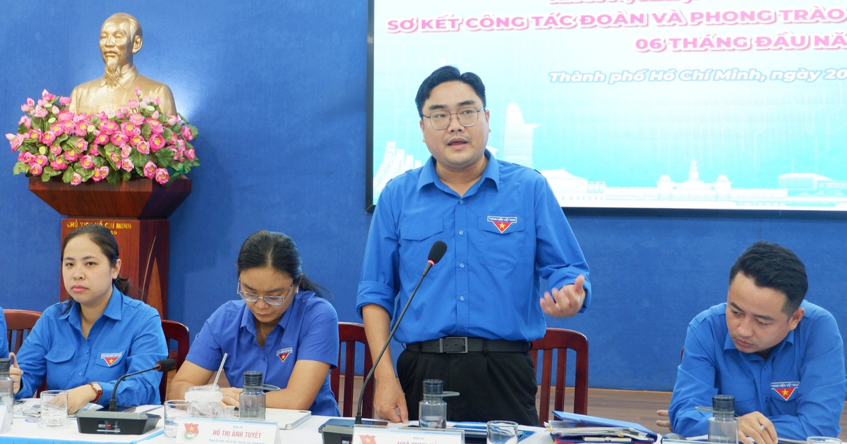 Nhiều hoạt động Đoàn gắn với hỗ trợ người dân tiếp cận dịch vụ công trực tuyến