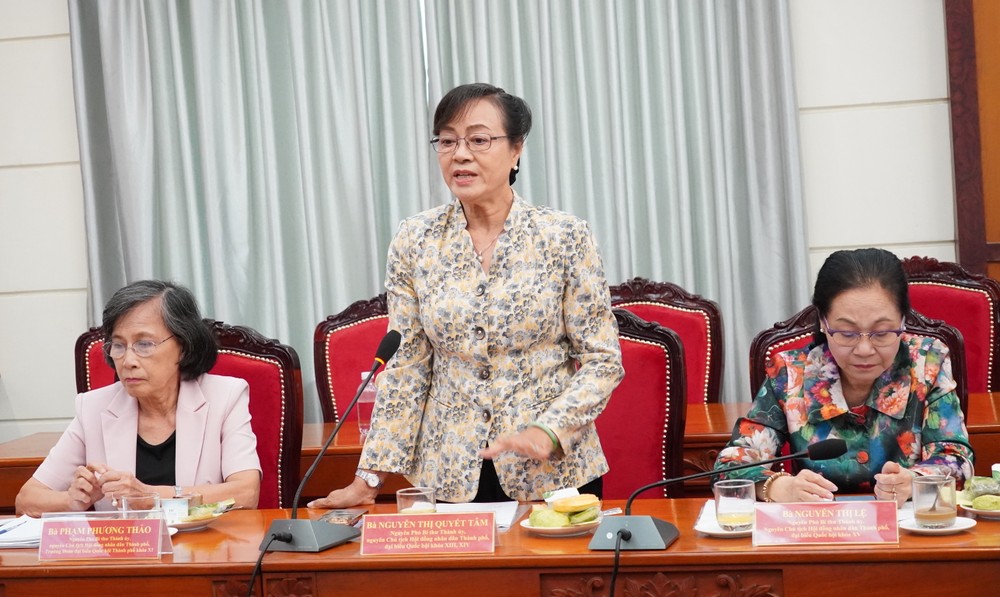 Nguyên Chủ tịch HĐND TPHCM Nguyễn Thị Quyết Tâm góp ý tại hội thảo. Ảnh: PHƯƠNG UYÊN 6HH07494.JPG