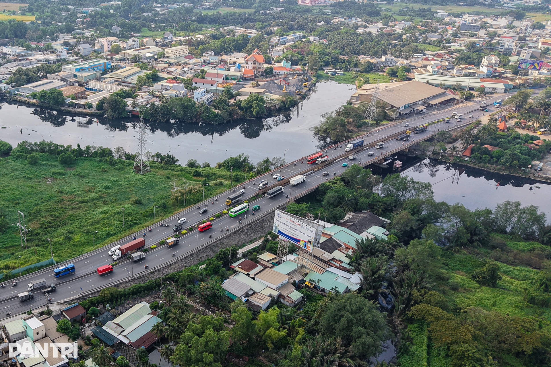 Hàng trăm hộ dân TPHCM bàn giao mặt bằng, mở rộng cửa ngõ phía Tây - 12