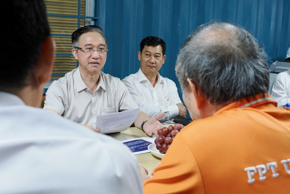 Đồng chí Đặng Minh Thông, Phó Bí thư Thành ủy TPHCM phát biểu tại buổi làm việc với đại diện Công ty TNHH Giáo dục FPT về tiến độ thực hiện dự án Tổ hợp Giáo dục FPT. Ảnh: HOÀNG HÙNG IMG_5622.jpeg