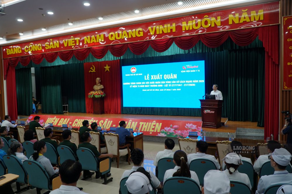 TPHCM chăm sóc sức khỏe người dân tại 10 xã vùng căn cứ cách mạng