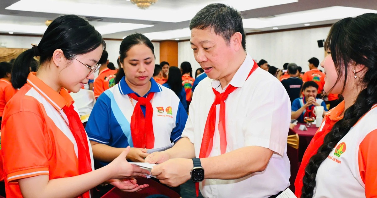 TPHCM gặp gỡ đại biểu Liên hoan Thiếu nhi Việt Nam - Lào - Campuchia năm 2026