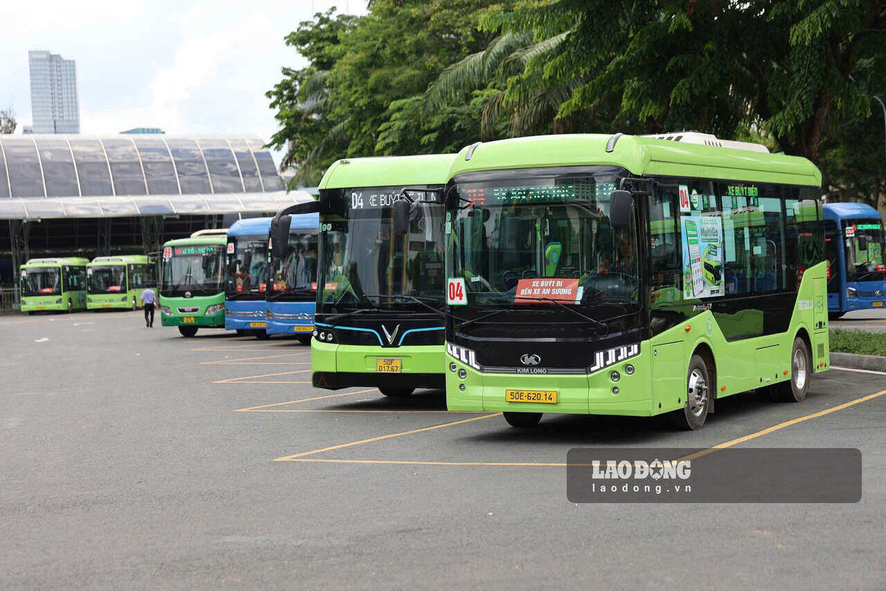 5 nhóm người dân TPHCM sắp được cấp thẻ đi xe buýt và Metro số 1