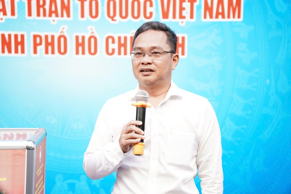 Phó Chủ tịch Ủy ban MTTQ Việt Nam TPHCM Phạm Minh Tuấn phát động ủng hộ Quỹ “Vì biển đảo quê hương - Vì tuyến đầu Tổ quốc” TPHCM năm 2026 Hinh 1.jpg