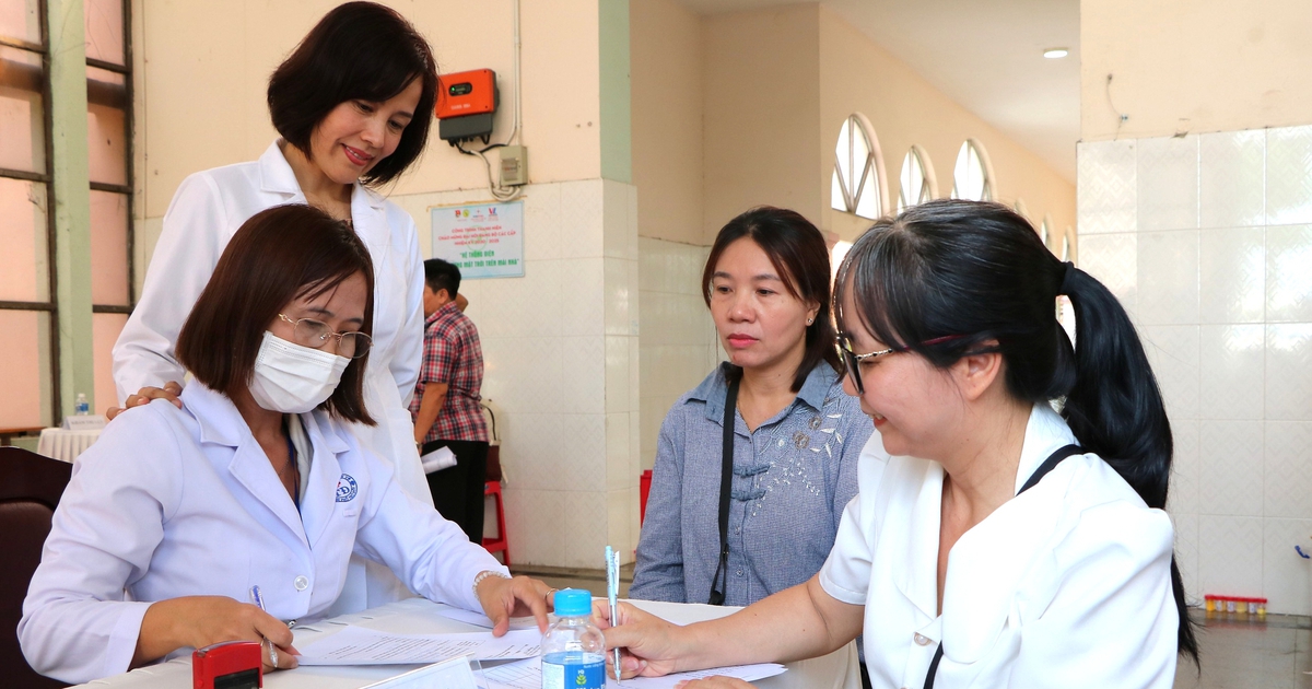 Người dân TP.HCM được đến địa bàn khác nơi cư trú khám sức khỏe miễn phí