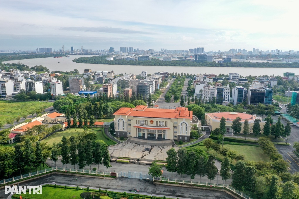 TPHCM chuyển 56 nhà, đất dôi dư cho ngành y tế, giáo dục, văn hóa