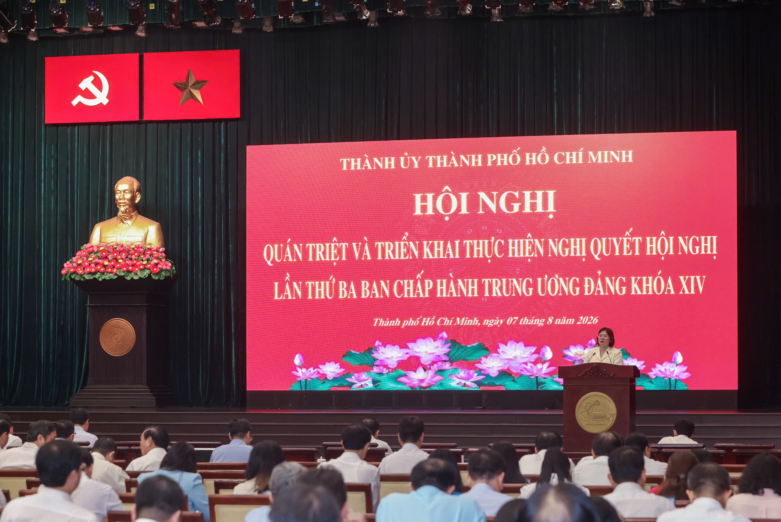 TP.HCM hoàn thành các kế hoạch cụ thể hóa nghị quyết Trung ương 3 trước 30-8 - Ảnh 2.