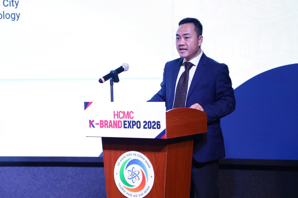 Ông Phạm Huỳnh Quang Hiếu, Phó Giám đốc Sở KH-CN TPHCM phát biểu tại buổi lễ. Ảnh: BÙI TUẤN IMG_2004.JPG