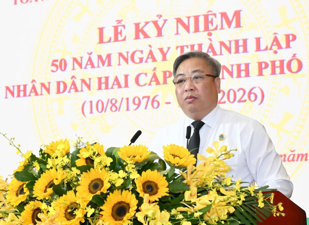 Chánh án TAND TPHCM Phạm Quốc Hưng phát biểu tại buổi lễ. Ảnh: VIỆT DŨNG IMG_1470.jpeg