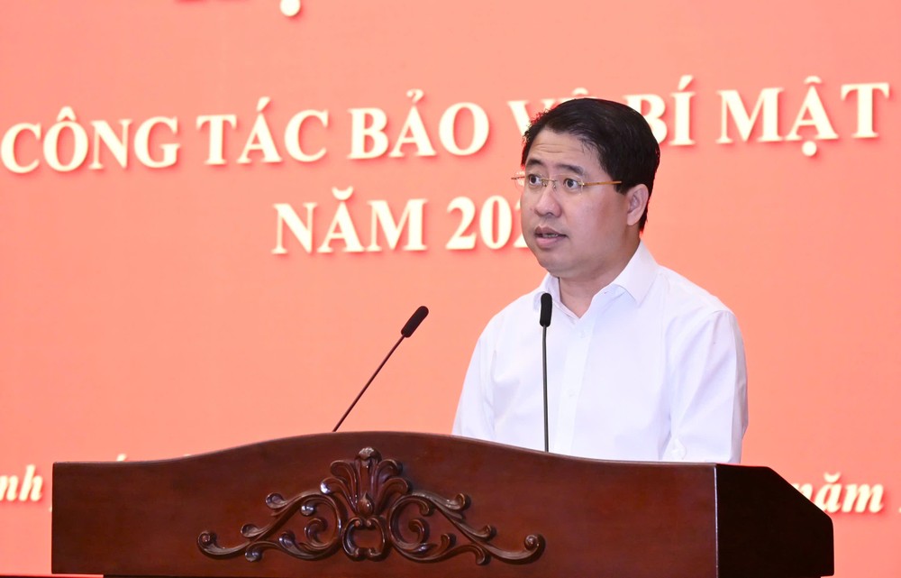 Chánh Văn phòng Thành ủy TPHCM Phạm Hồng Sơn phát biểu tại hội nghị. Ảnh: VIỆT DŨNG 2aoboqsjrxa62zilskpvbulalxa7zrhxftywjclo1.jpg