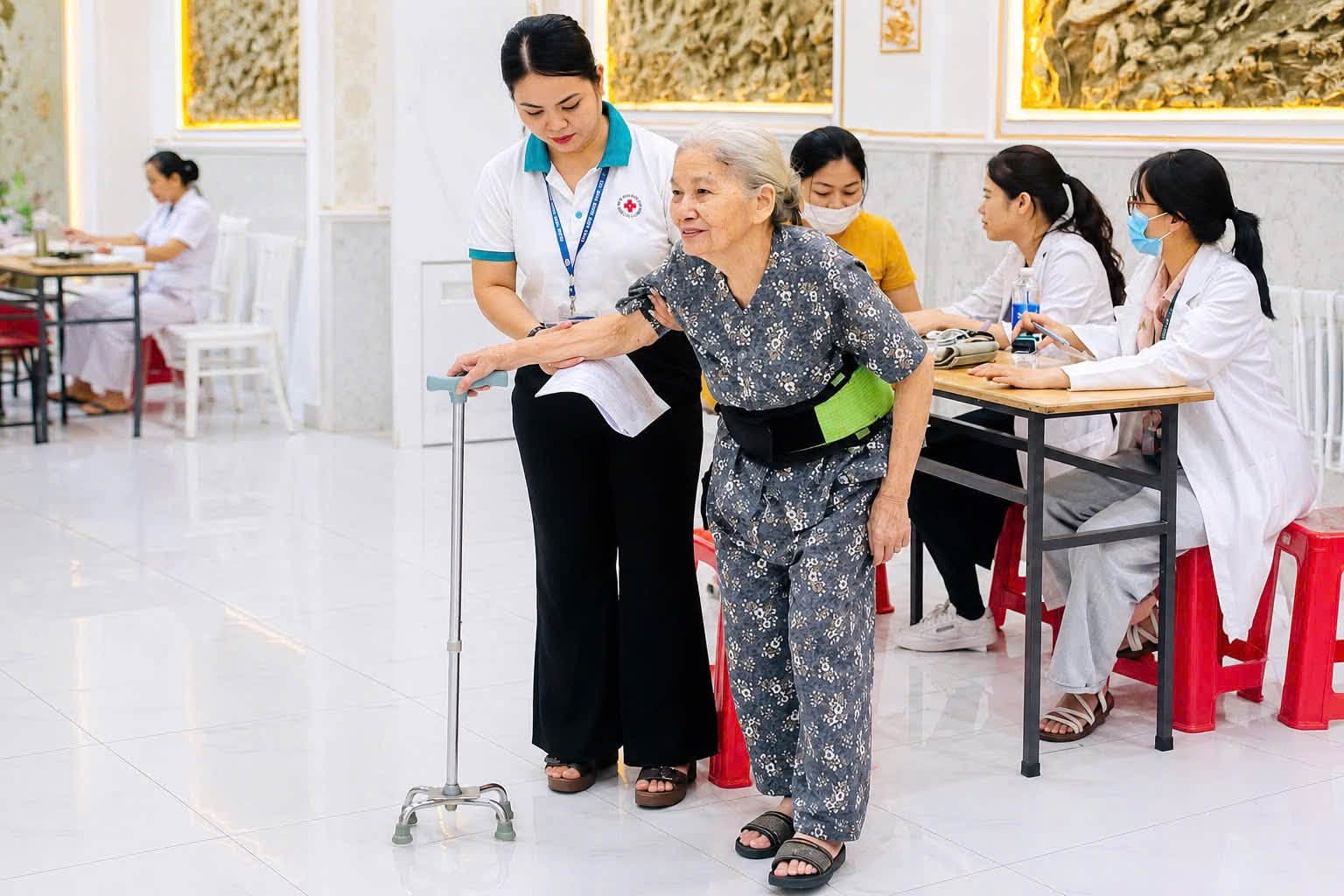 TP.HCM: Bệnh viện Nhân dân 115 dành riêng khu khám sức khỏe toàn dân miễn phí- Ảnh 1.