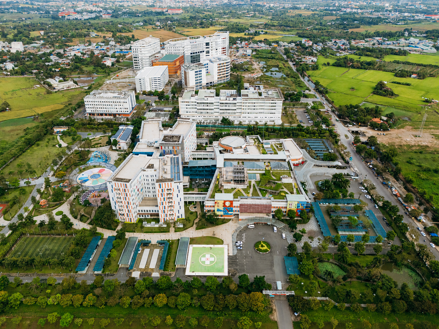 Y tế TP.HCM đổi mới cấu trúc hệ thống y tế hướng tới người dân năm 2026 - Ảnh 4.