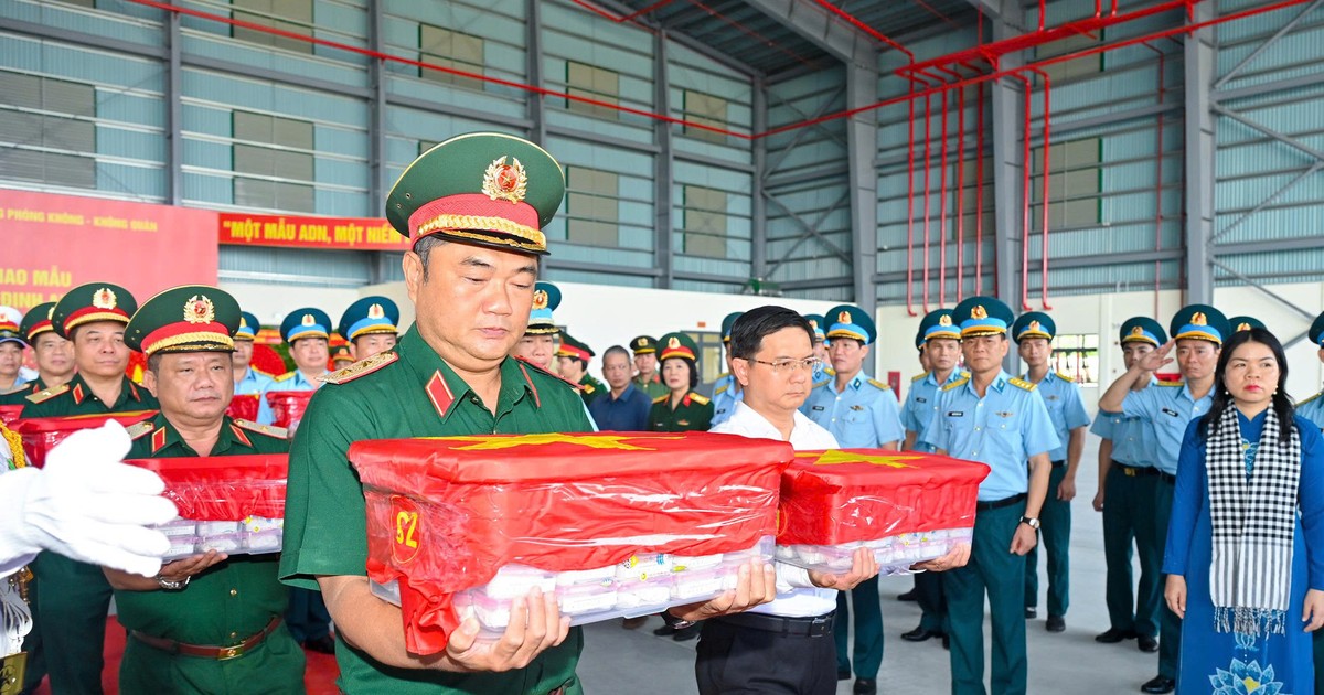 Chuyến bay đặc biệt đưa 7.104 mẫu hài cốt liệt sĩ đi tìm danh tính