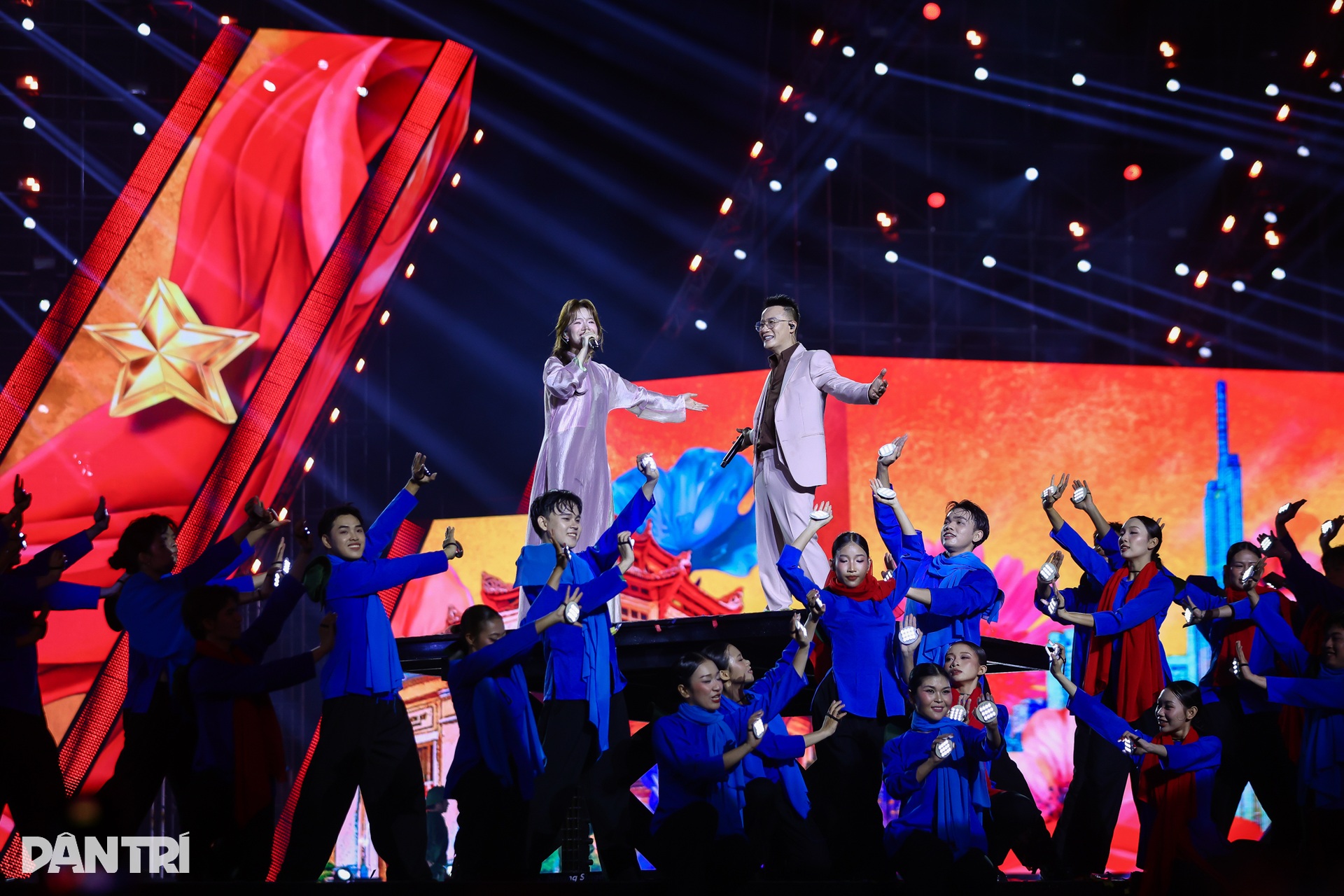 oto.dantri.com.vn-ycaapucyupts2hub3hlmjsomhyg-thumb_w-1920-2026-08-24-_concert-quocgia-tphcm2026namanh0d7a7444-1787514106332.jpg