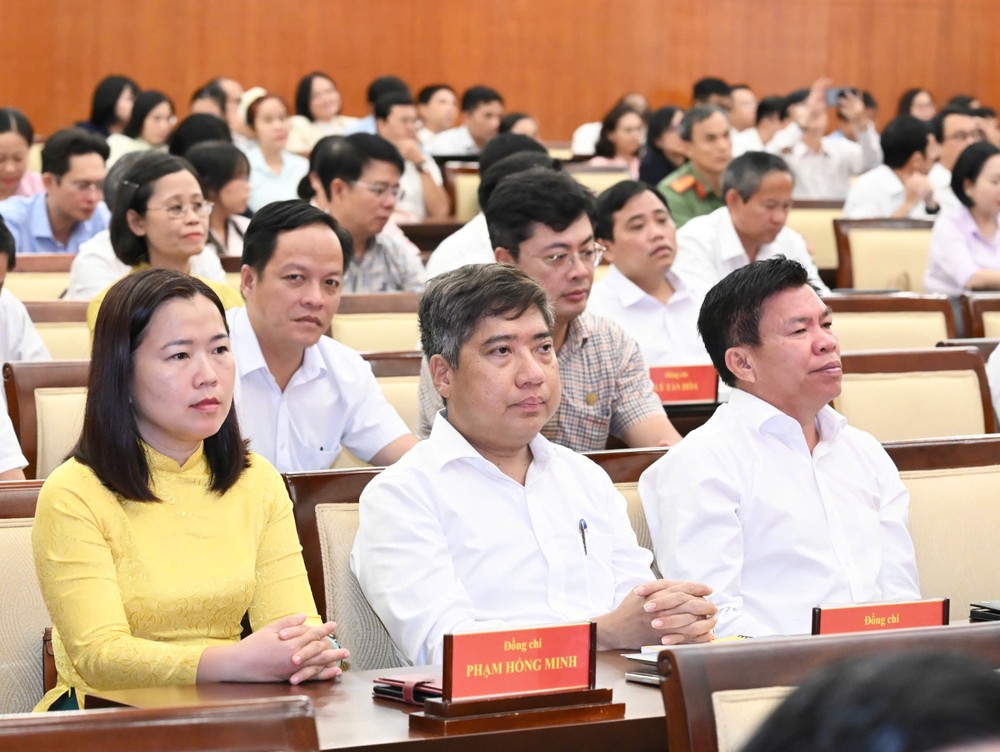 Đại biểu dự hội nghị. Ảnh: VIỆT DŨNG 2aoboqu8z28xosyix6sln5xh3lmys6wnn9f6tmte6.jpg