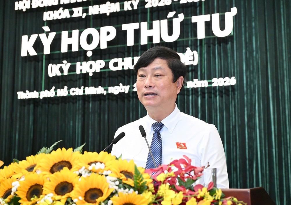 Chủ tịch HĐND TPHCM Võ Văn Minh phát biểu bế mạc kỳ họp. Ảnh: VIỆT DŨNG 1787808074909_5842312963394305847_5842312963394305847_5b95a0b624e70c1318420814a043f18e.jpg