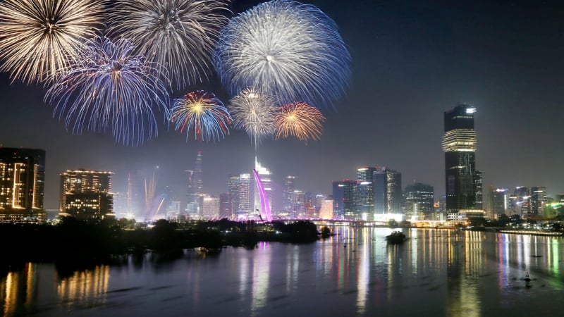 Ngày 2-9, ở TP.HCM đi metro miễn phí, buýt sông tăng chuyến đón khách