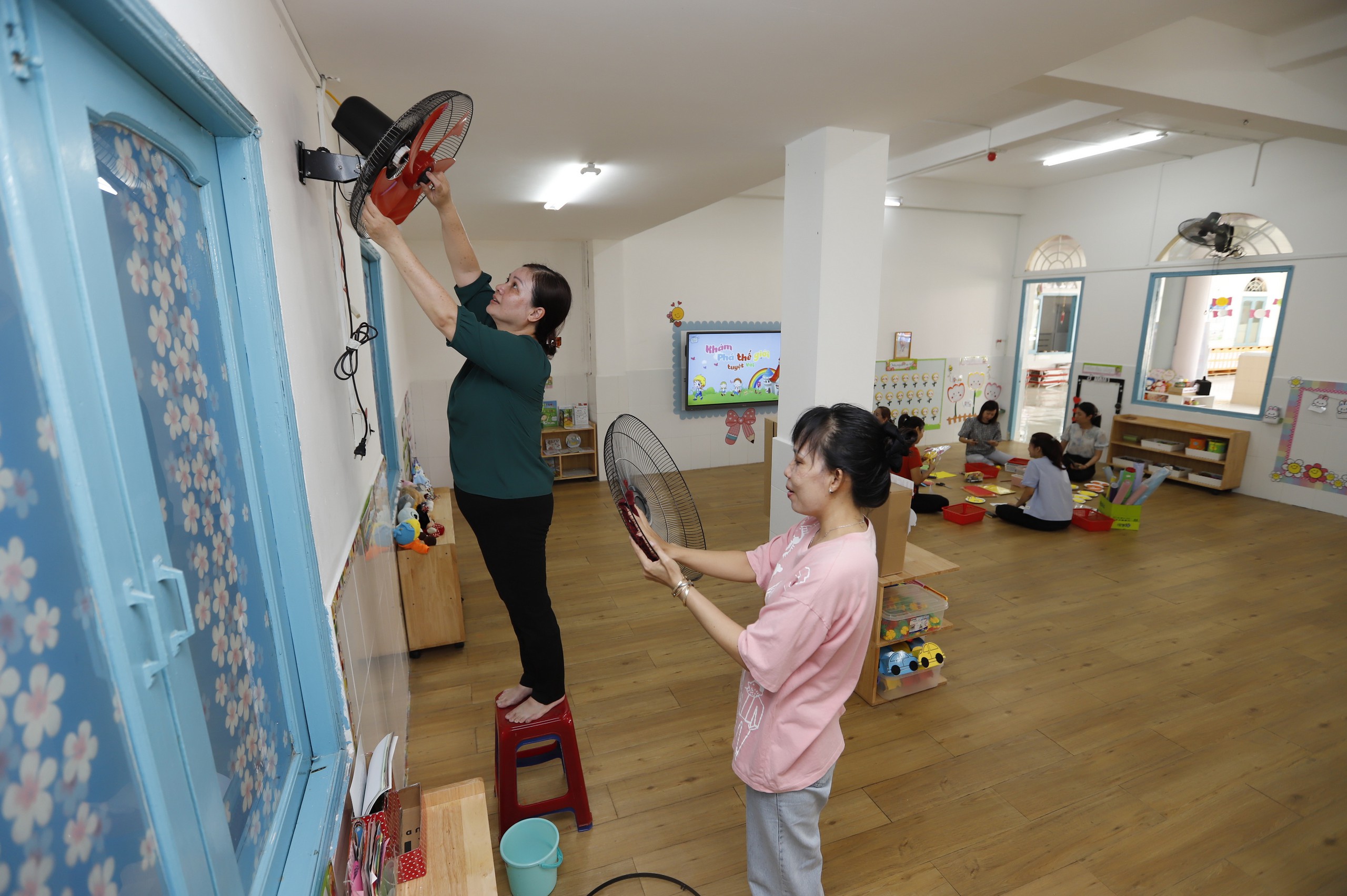 Trường học TP.HCM tất bật