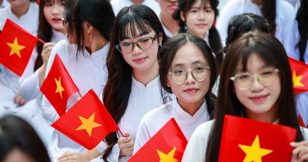 TP.HCM công bố các khoản thu và mức thu áp dụng trong trường công lập