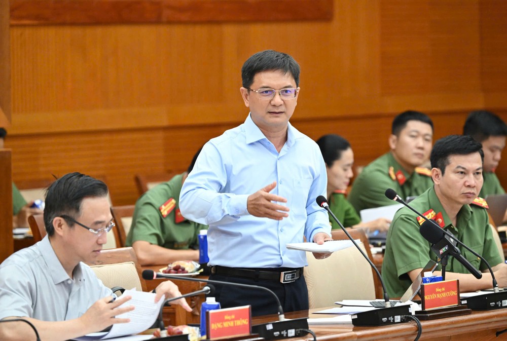 Phó Chủ tịch UBND TPHCM Nguyễn Mạnh Cường phát biểu. Ảnh: VIỆT DŨNG 1789703881322_5842312963394305847_5842312963394305847_92f59dab185f1d8b0a09b94622fbcb34.jpg