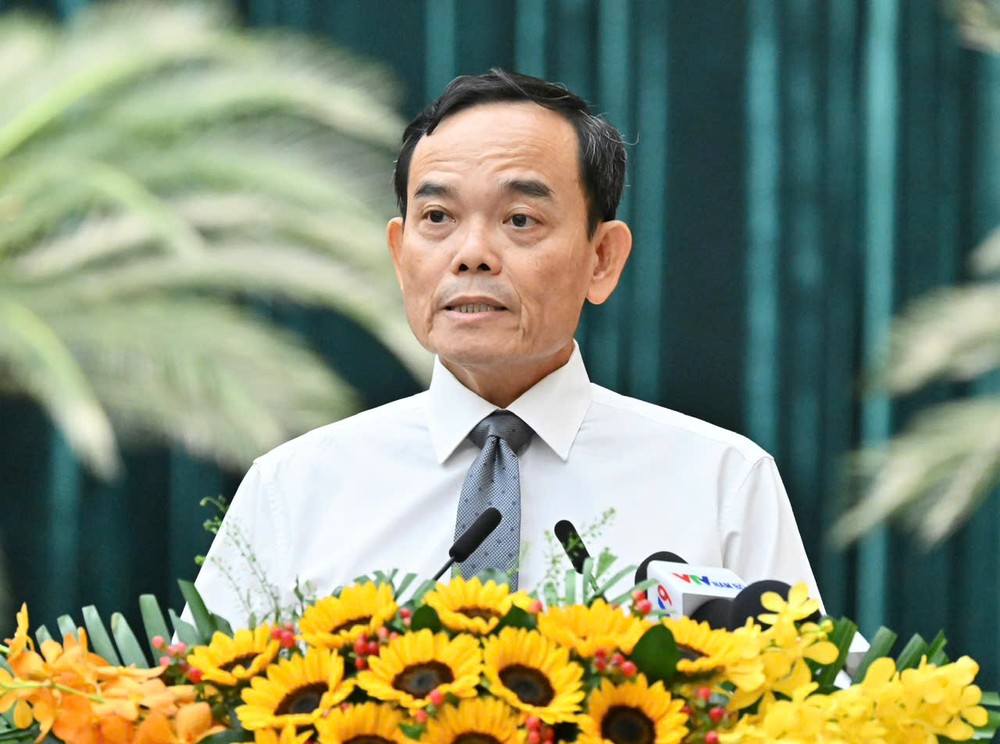 Bí thư Thành ủy TPHCM phát biểu tại kỳ họp. Ảnh: VIỆT DŨNG 1789956457496_5842312963394305847_g4950761968878799511_bcbebe996f418f0983a321eb65c1b793.jpg