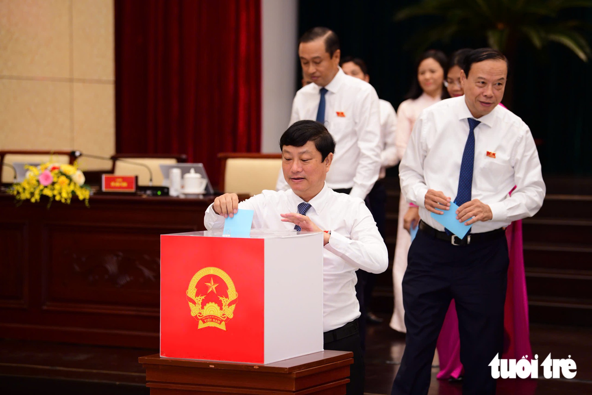 Giới thiệu ông Trương Minh Huy Vũ làm Phó chủ tịch UBND TP.HCM - Ảnh 3.
