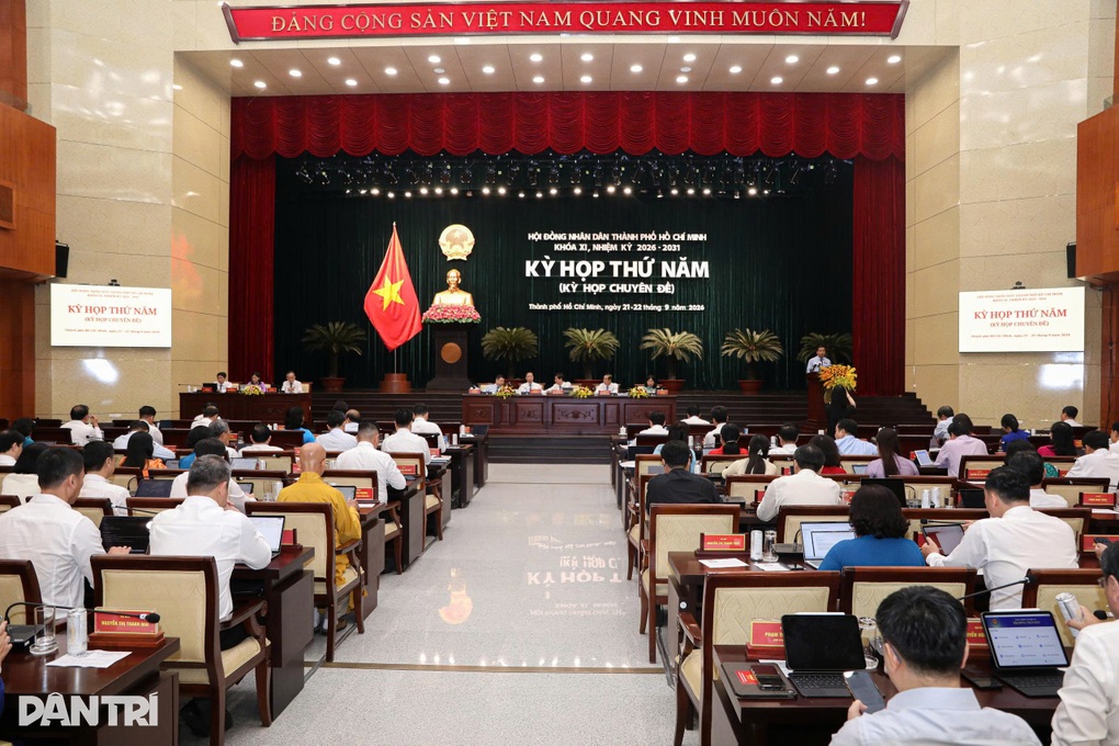 TPHCM ngừng cấp điện, nước với công trình vi phạm