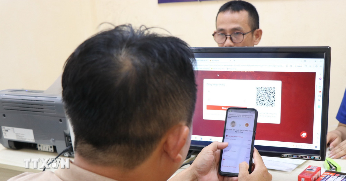 Đưa dịch vụ công trực tuyến đến gần dân: Những mô hình thiết thực