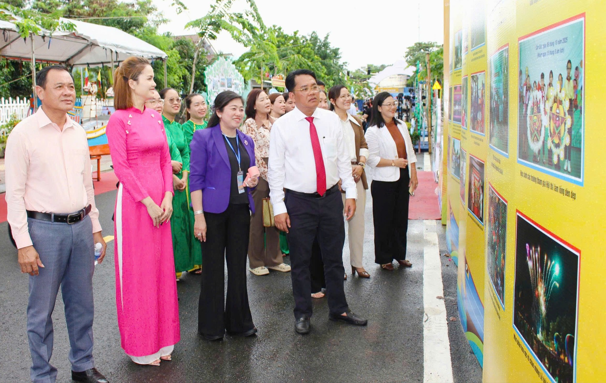 Khai mạc tuyến đường nghệ thuật kể chuyện Lễ hội Nghinh Ông - Ảnh 1.