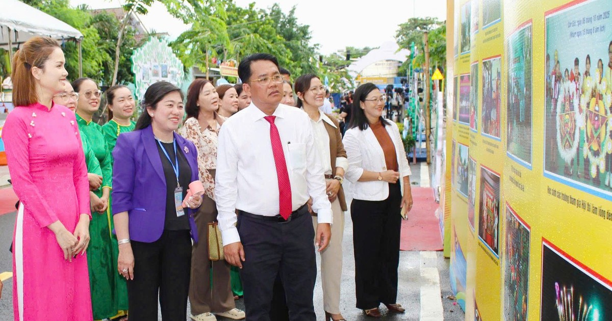 Khai mạc tuyến đường nghệ thuật kể chuyện Lễ hội Nghinh Ông