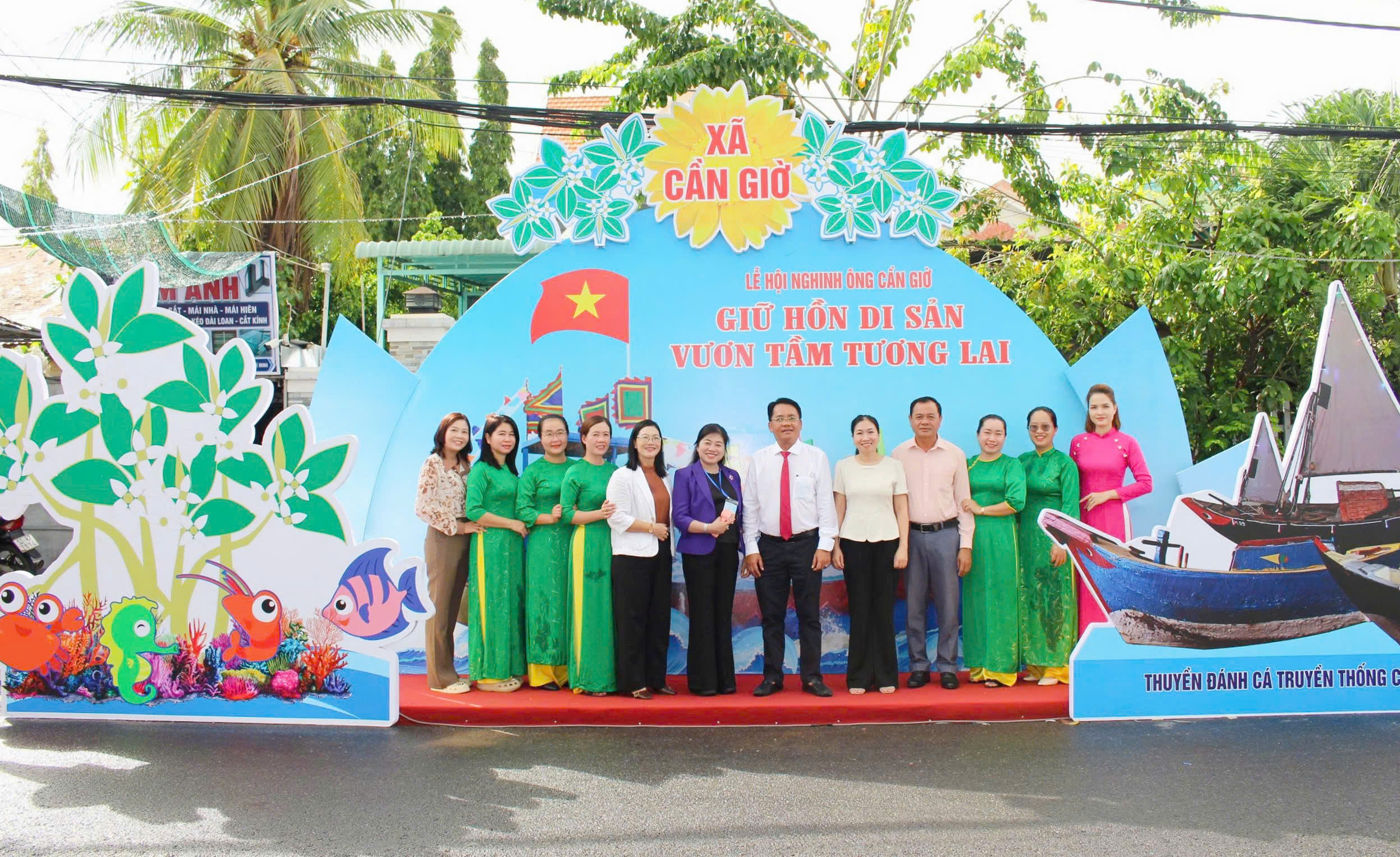 Khai mạc tuyến đường nghệ thuật kể chuyện Lễ hội Nghinh Ông - Ảnh 3.