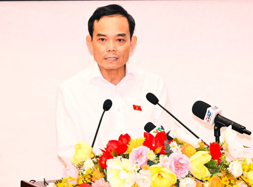 chutichquochoi-tiep-xuc-cu-tri-6-8190-223.jpg