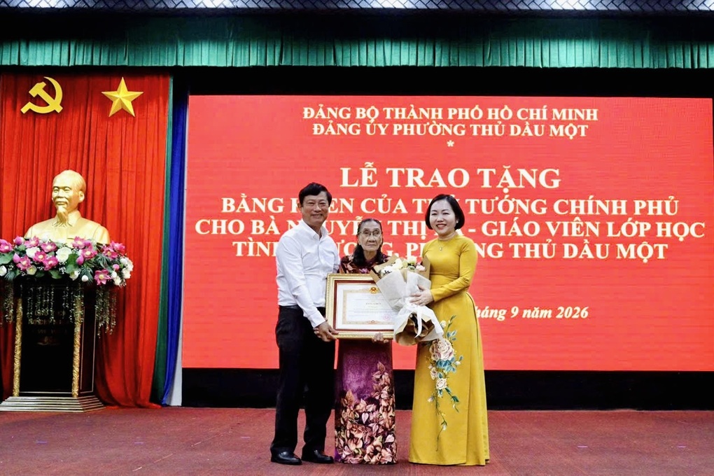 Cô Ba 78 tuổi ở TPHCM được Thủ tướng tặng bằng khen - 1
