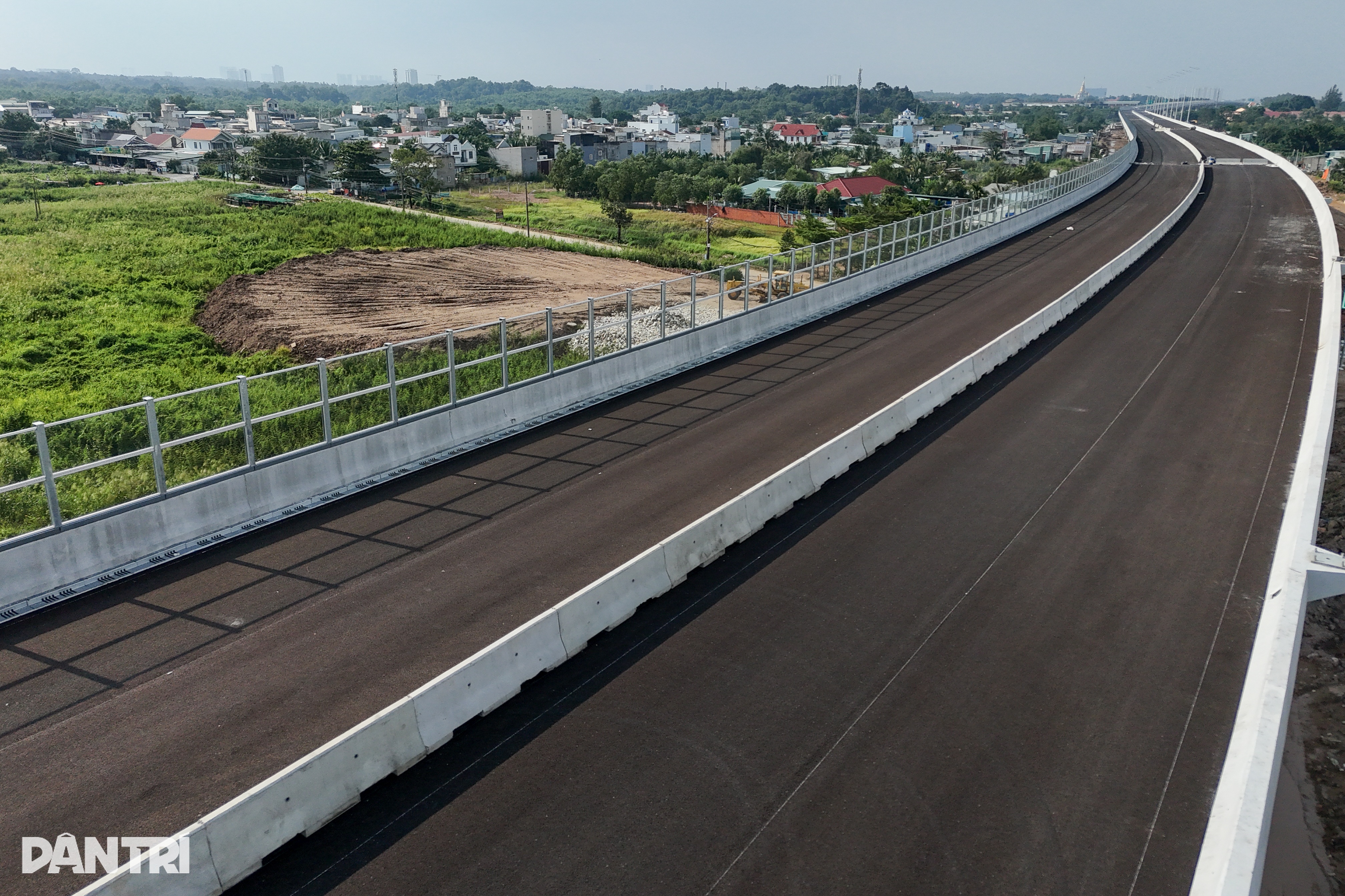 Ngắm 9km tường chống ồn lần đầu xuất hiện trên Vành đai 3 TPHCM - 11 Ngắm 9km tường chống ồn lần đầu xuất hiện trên Vành đai 3 TPHCM - 11