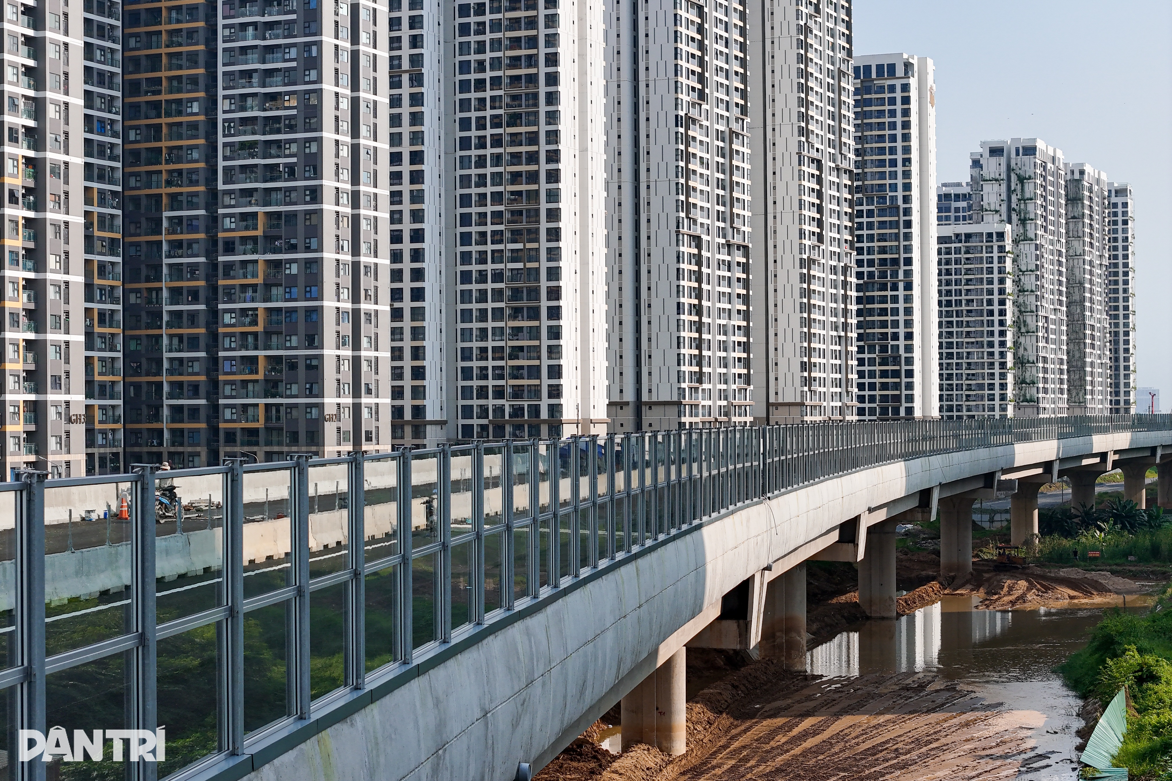 Ngắm 9km tường chống ồn lần đầu xuất hiện trên Vành đai 3 TPHCM - 4 Ngắm 9km tường chống ồn lần đầu xuất hiện trên Vành đai 3 TPHCM - 4