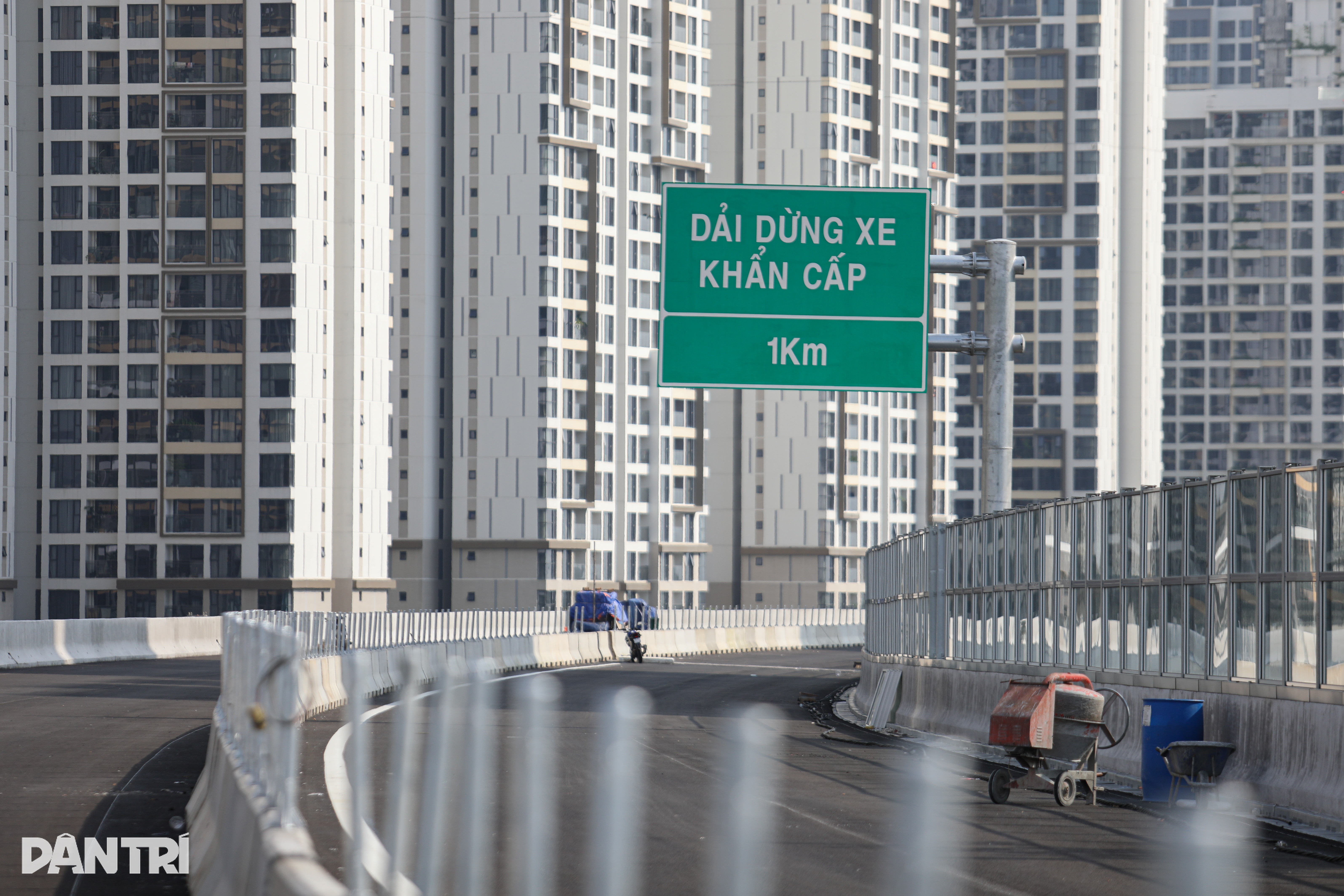 Ngắm 9km tường chống ồn lần đầu xuất hiện trên Vành đai 3 TPHCM - 5 Ngắm 9km tường chống ồn lần đầu xuất hiện trên Vành đai 3 TPHCM - 5