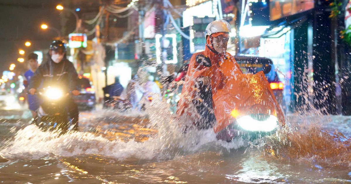 Sau 15h chiều, TP.HCM và các tỉnh miền Đông dự báo lại mưa